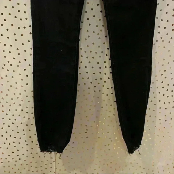 Good American Good Waist Crop Jeans - Picture 8 of 10
